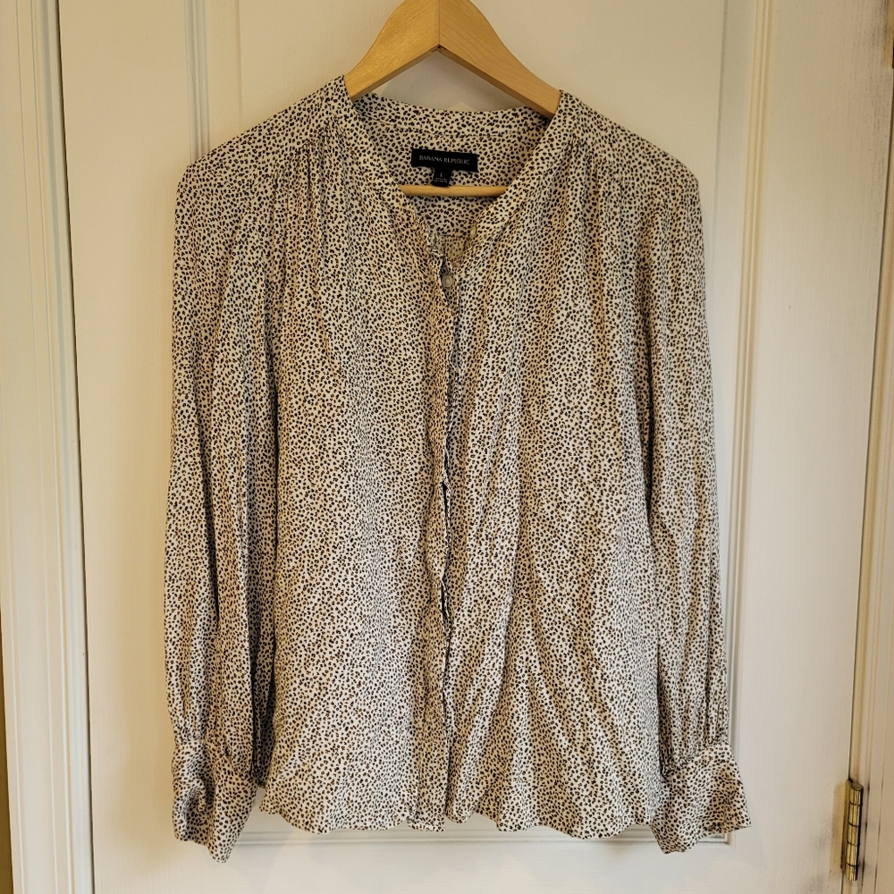 Banana Republic animal print blouse L